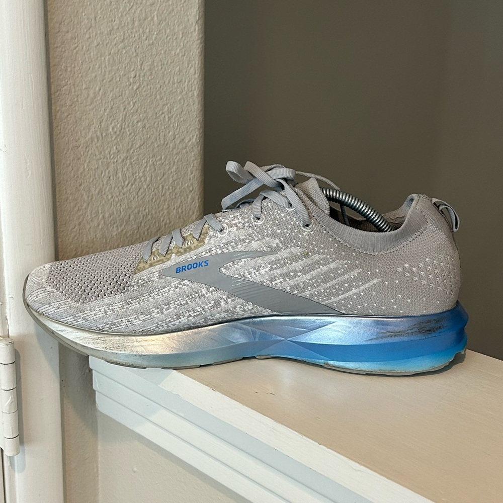 Brooks Levitate 3 Men’s Size 11.5D Running Shoes Gray Knit Sneakers 1103121D199 - Picture 4 of 12